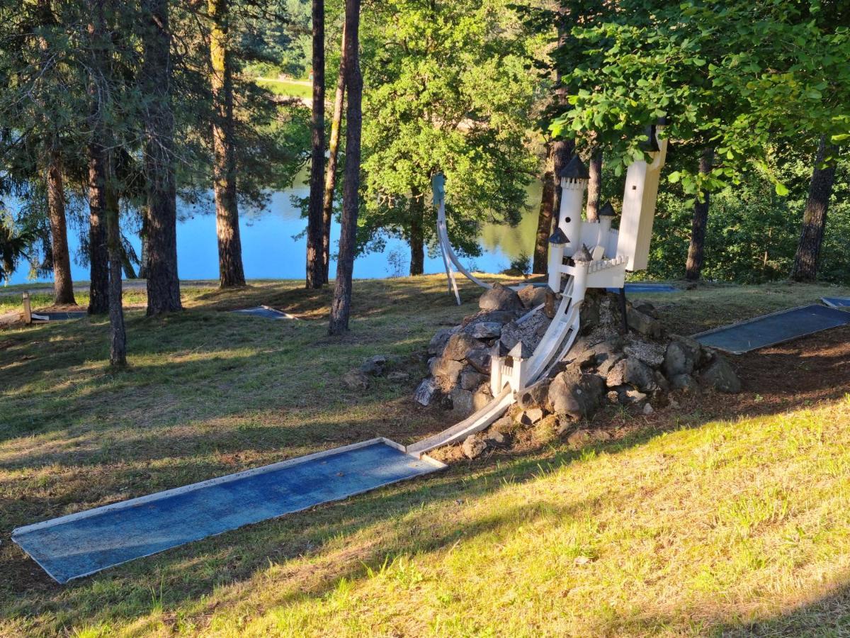 Hotel Vvf Eden Lake Égletons Εξωτερικό φωτογραφία